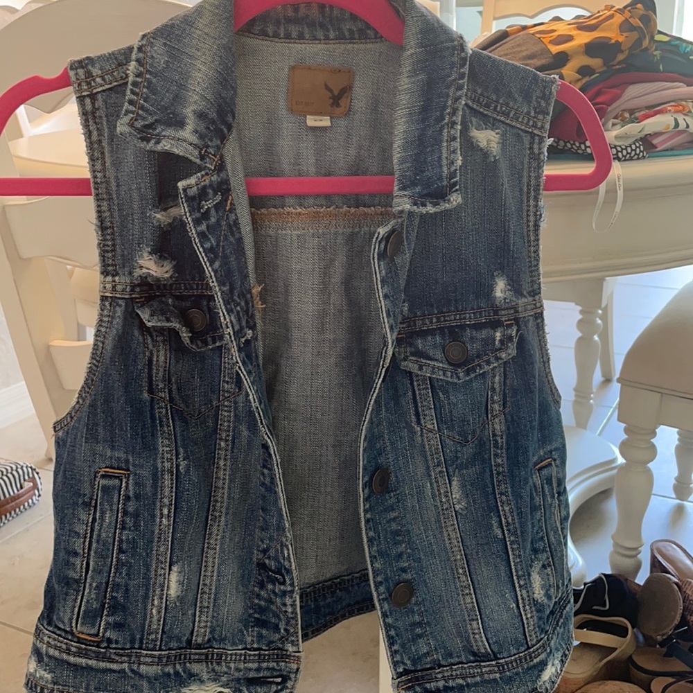 Jean Vest
